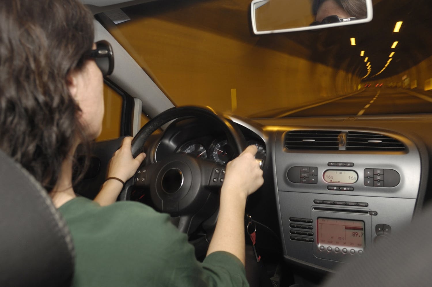 Peur du tunnel en voiture : pourquoi elle survient et comment la surmonter