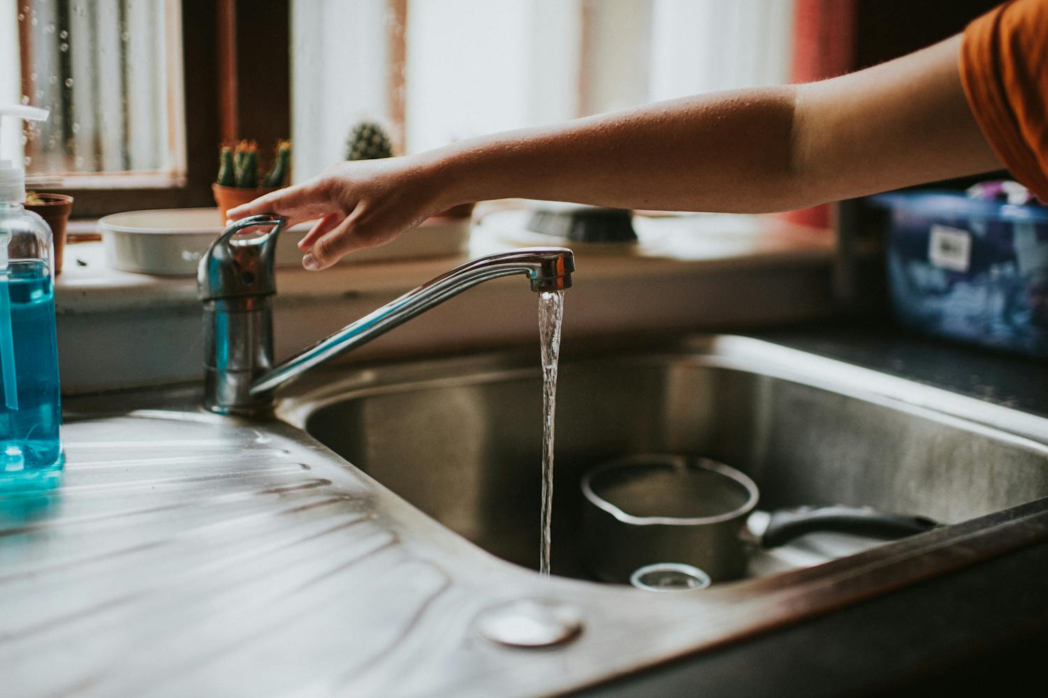 Pourquoi le bruit de l'eau qui coule donne envie de faire pipi ?